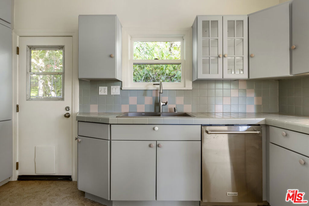 MLS #26856335 image #36