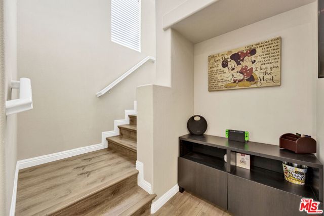 28955 Oak Spring Canyon Road, Canyon Country CA: https://media.crmls.org/mediaz/06668338-6b05-4774-bd28-8fdc8e720c42.jpg