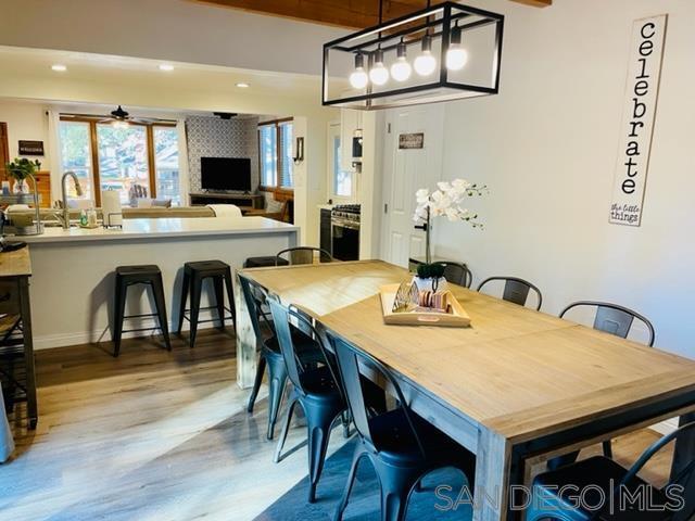 41489 Comstock Ln, Big Bear CA: https://media.crmls.org/mediaz/0666cd6c-218d-4f06-a375-736bd07ef486.jpg