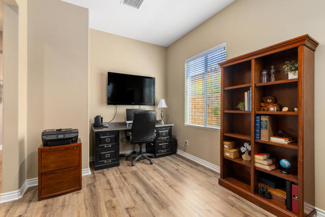 43606 Treviso Drive, Indio CA: https://media.crmls.org/mediaz/06674821-7b21-439b-a6c6-78792c128f5d.jpg