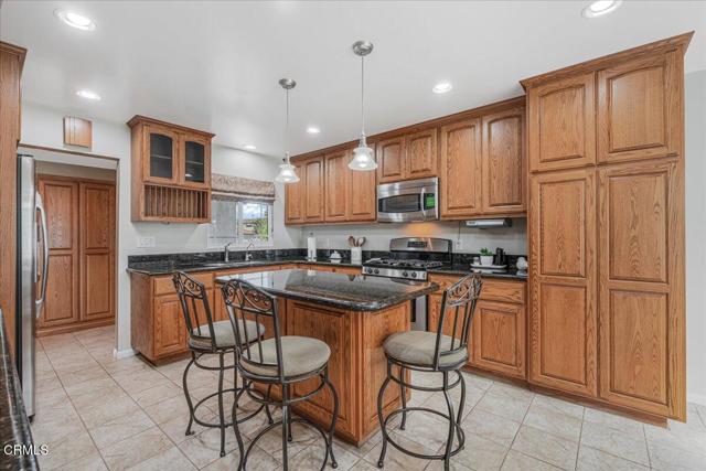 Detail Gallery Image 12 of 50 For 352 Moultrie Pl, Santa Paula,  CA 93060 - 3 Beds | 2 Baths