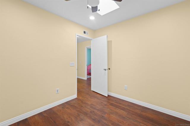 9155 57 Gold Coast Dr, San Diego CA: https://media.crmls.org/mediaz/06682bc8-15f1-44c8-948a-e9e361905adb.jpg