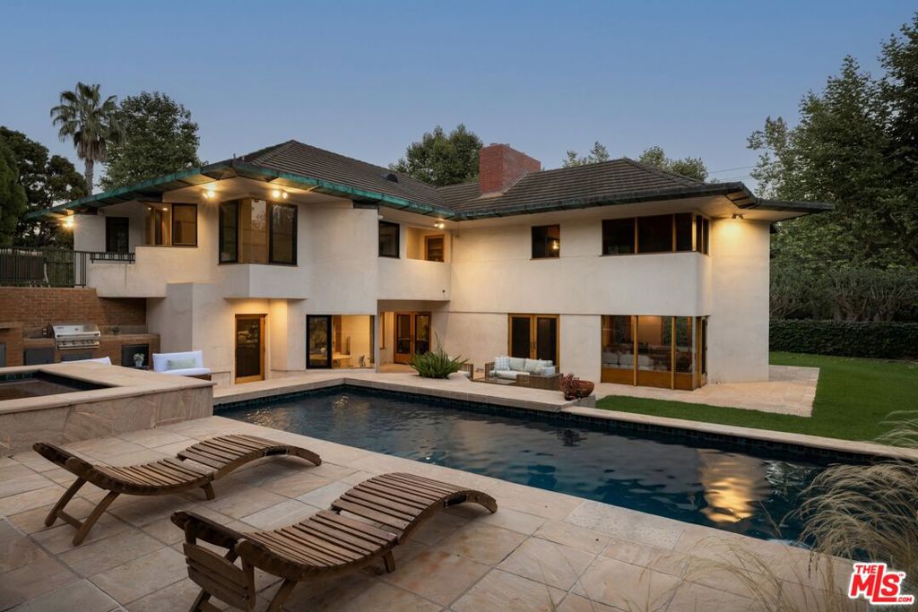6353 Busch Drive