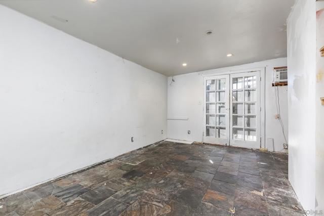 4539 Gila Ave, San Diego CA: https://media.crmls.org/mediaz/066924de-914a-4db6-9525-ded5bdd6626f.jpg