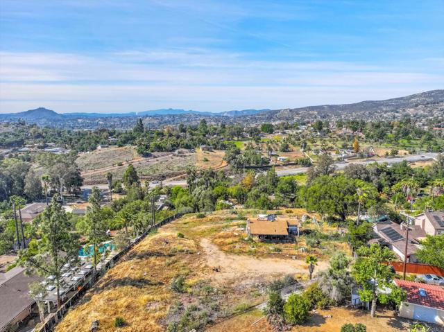 Detail Gallery Image 8 of 15 For 802 Vista Grande Road, El Cajon,  CA 92019 - 2 Beds | 1 Baths