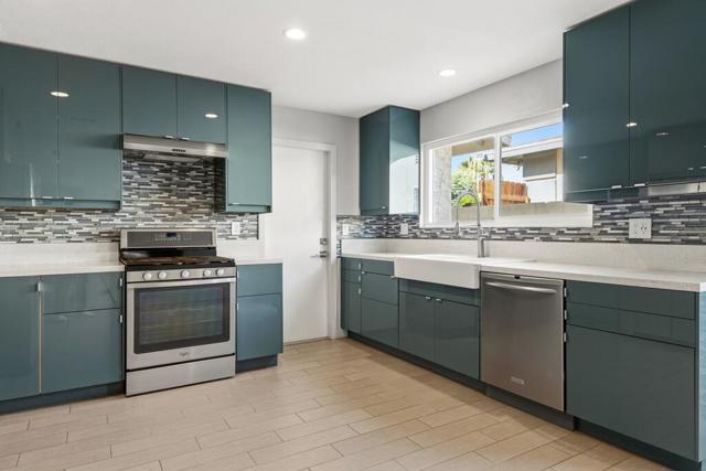 43240 Virginia Avenue, Palm Desert CA: https://media.crmls.org/mediaz/066973e7-c808-4b85-a66a-8c4781313246.jpg