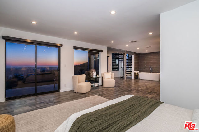 8506 Magnolia Drive, Los Angeles CA: https://media.crmls.org/mediaz/066b59d4-ab1d-4eee-b8c2-2d85044f32b4.jpg