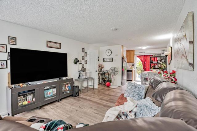 2560 Kenton Court, Santa Rosa CA: https://media.crmls.org/mediaz/066b7275-1624-4451-9d8e-29776f89e5e8.jpg