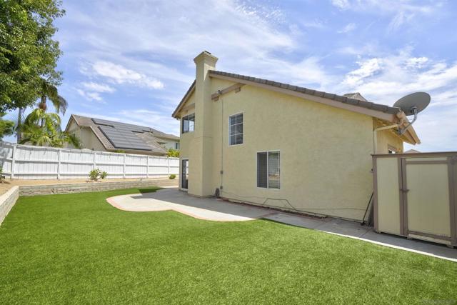 609 Rue Bayonne, Chula Vista CA: https://media.crmls.org/mediaz/066c4306-b784-4d01-ae30-ba061b72d464.jpg