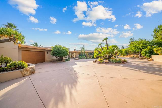 Image 22 of 75 For 14949 Presilla Dr
