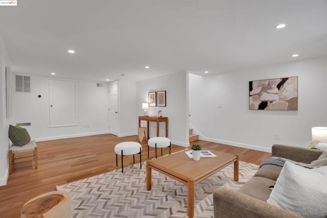 2023 Mira Vista Dr, El Cerrito CA: https://media.crmls.org/mediaz/066c9735-7ac0-4fe2-8a79-e710cab315d1.jpg