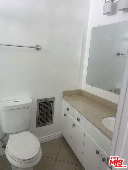 1834 Thayer Avenue, Los Angeles CA: https://media.crmls.org/mediaz/066d16aa-bdc3-4aee-ad2d-6c08d764d257.jpg
