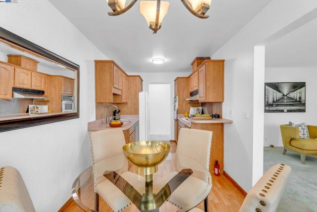Image 6 of 22 For 398 Adams St  204