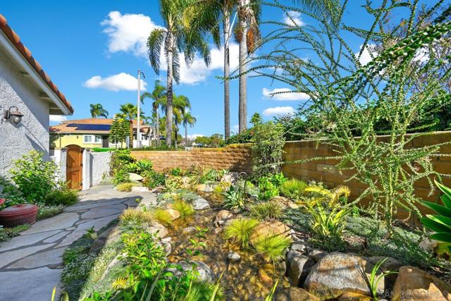 2198 Redwood Crst, Vista CA: https://media.crmls.org/mediaz/066de0ad-f398-441e-bb2e-d8cbbeef208b.jpg