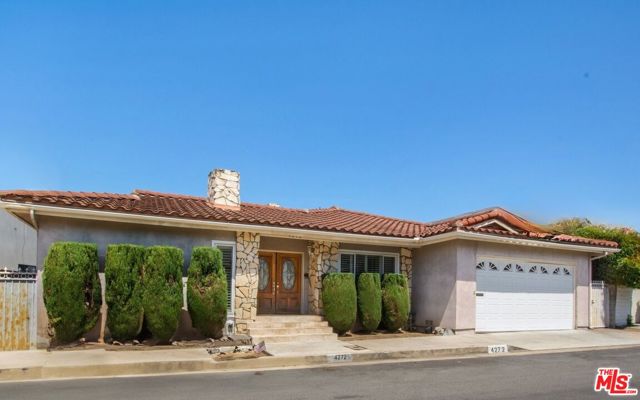 4272 Don Carlos Drive, Los Angeles CA: https://media.crmls.org/mediaz/066dff8f-d1a2-4c3e-b3d3-880e44963bee.jpg