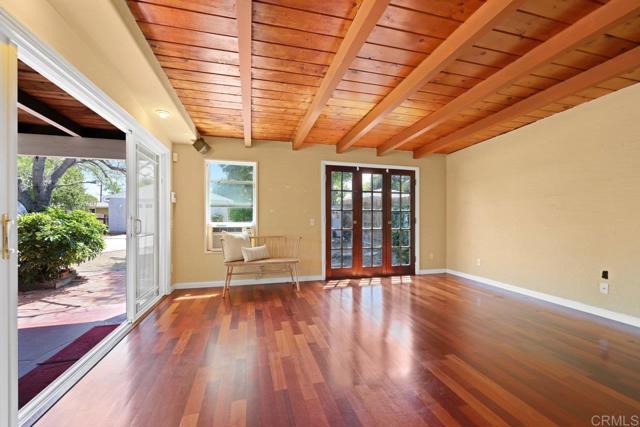 Detail Gallery Image 8 of 16 For 4625 68th St, La Mesa,  CA 91942 - 3 Beds | 2 Baths