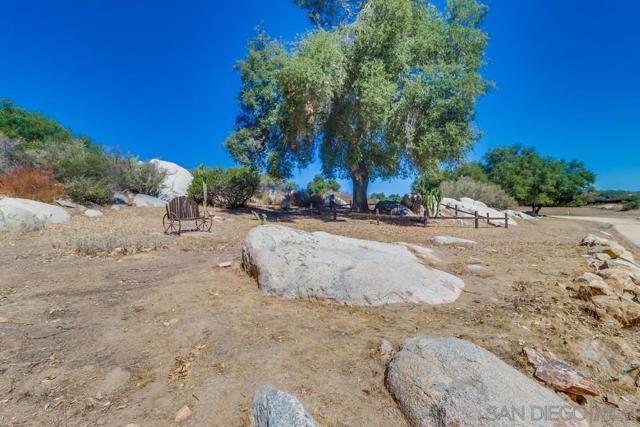 2044 Boulder Oaks Rd, Potrero CA: https://media.crmls.org/mediaz/066eabd1-ded6-4904-821e-ed5ad583aebb.jpg