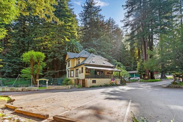 186 Saint Bernard Street, Santa Cruz CA: https://media.crmls.org/mediaz/066ed382-993b-4e02-ae08-6183a09a7d3c.jpg