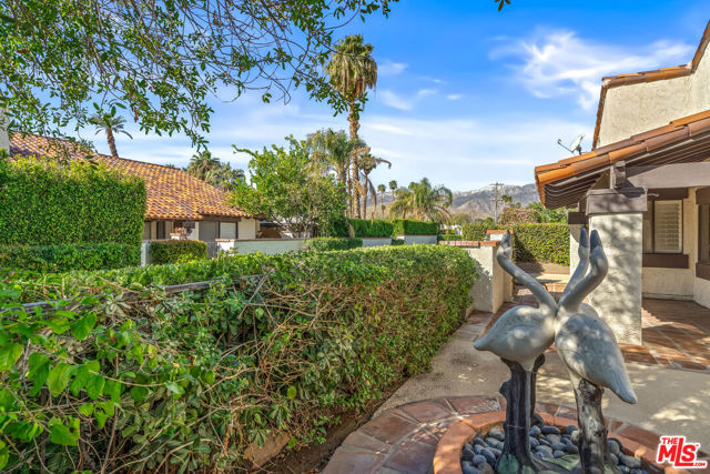 62 Calle Solano, Rancho Mirage CA: https://media.crmls.org/mediaz/066f7117-98e0-4585-adfa-a350bc6f5bf0.jpg