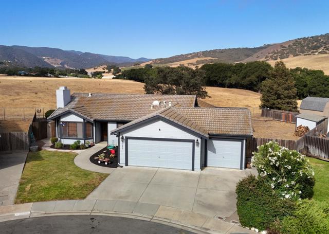 46480 Pine Meadow Place, King City CA: https://media.crmls.org/mediaz/066fbd83-29c8-4a4a-a010-4f038d2ad66b.jpg