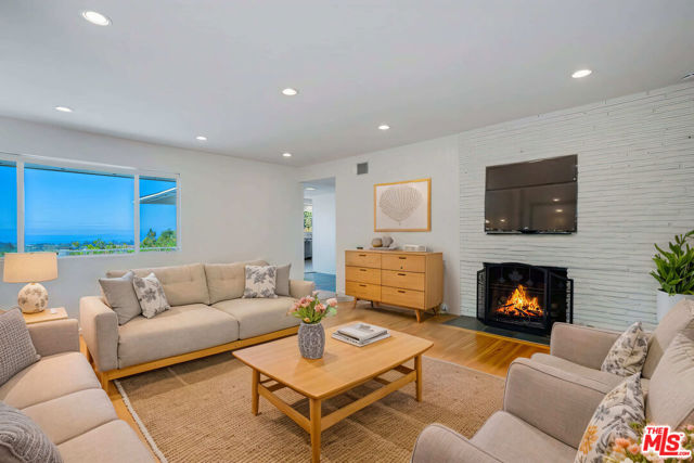 Drew Fenton | 1310 GOUCHER Street Pacific Palisades CA | MLS: 6655666