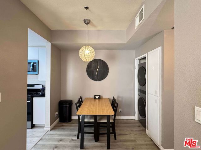 19350 Sherman Way, 318 photo 6