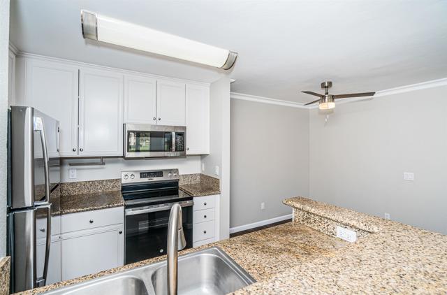 Image 7 of 21 For 1423 Graves Avenue 170