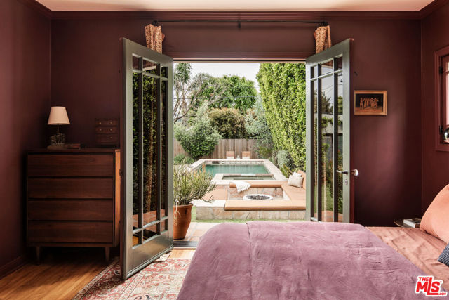 3512 Madera Avenue, Los Angeles CA: https://media.crmls.org/mediaz/06704105-3b43-4c33-8927-3df8239017dd.jpg