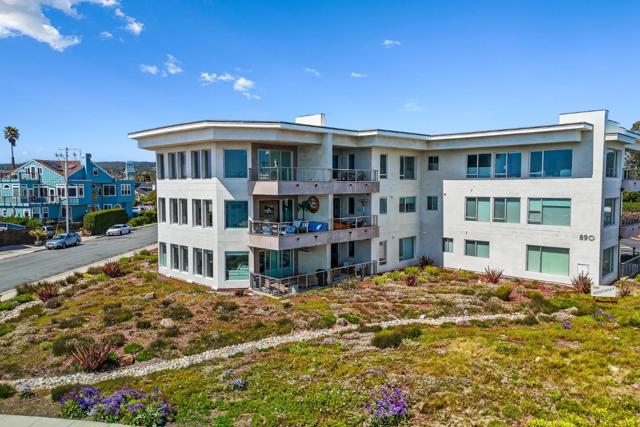 890 West Cliff Drive, Santa Cruz CA: https://media.crmls.org/mediaz/0670ad8b-3e32-4a17-8a69-21f7faad907a.jpg