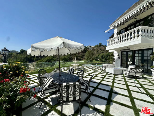 12408 Ridge Road, Los Angeles CA: https://media.crmls.org/mediaz/06711c60-a70b-429f-8670-4da50f924f13.jpg