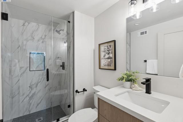 25 Mackenzie, Danville CA: https://media.crmls.org/mediaz/06713128-d92c-42f1-acd4-f845f7149d55.jpg
