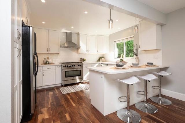 1035 Valota Road, Redwood City CA: https://media.crmls.org/mediaz/0671497b-7d6a-4354-a4d8-8d0fcce16899.jpg