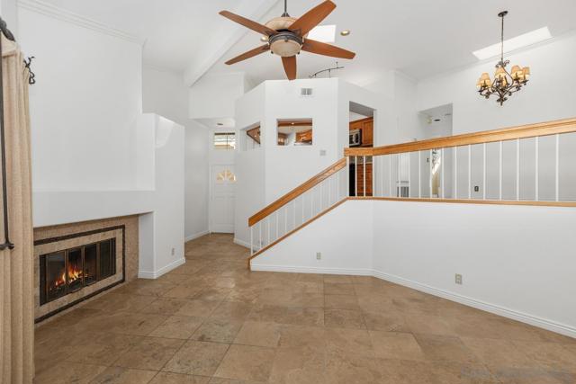 8585 Via Mallorca, La Jolla CA: https://media.crmls.org/mediaz/06718c44-6a0e-460c-9ec7-cd8900dc12e0.jpg