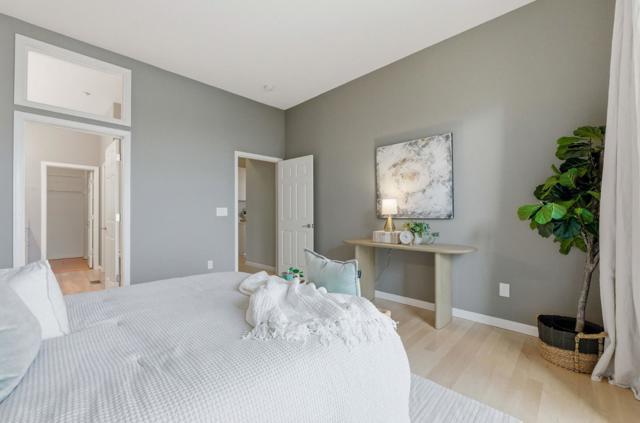 134 Cliff Swallow Court, Brisbane CA: https://media.crmls.org/mediaz/06733b9b-d08b-440e-93f5-00064bc5f80e.jpg