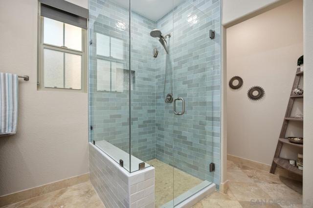 2045 Silverado St, San Marcos CA: https://media.crmls.org/mediaz/06739ed7-7f82-4d8c-b038-b5d95dabd587.jpg