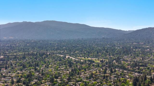 6730 Wisteria Way, San Jose CA: https://media.crmls.org/mediaz/0673a26e-dda9-4ca6-80f5-d3e942bfca6b.jpg
