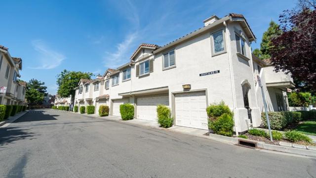 1171 Tea Rose Circle, San Jose CA: https://media.crmls.org/mediaz/0674752c-0a29-42f8-91e0-28cbd09e4a3f.jpg