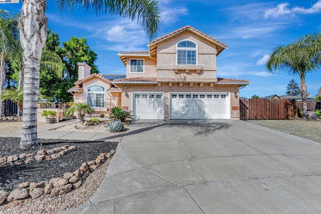 639 Eaker Ct, Antioch CA: https://media.crmls.org/mediaz/0675948c-6d92-4cb8-ae16-55cbcd630c99.jpg