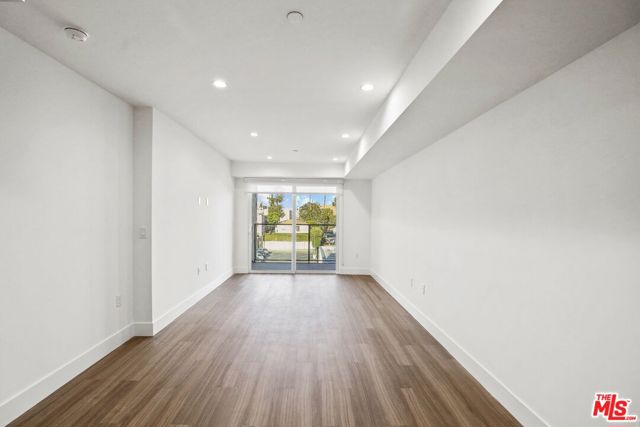 1539 Purdue, Los Angeles CA: https://media.crmls.org/mediaz/0675972e-97d9-43e7-bef3-89dec3290afc.jpg