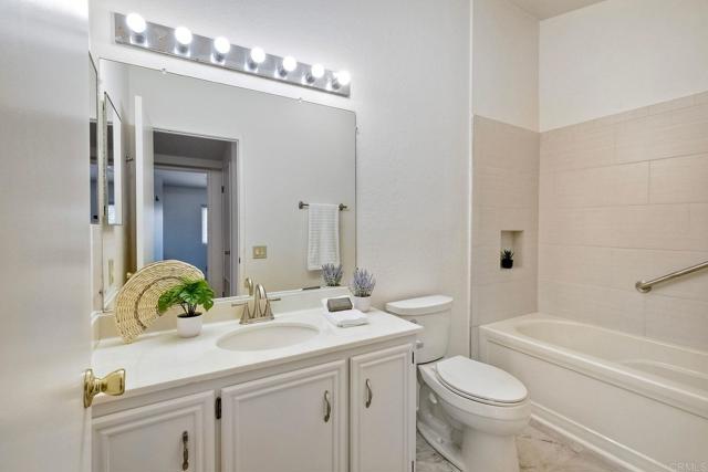 6496 Friendly Place, Carlsbad CA: https://media.crmls.org/mediaz/067603ef-e3d2-4215-ae99-d32fa317c3c7.jpg