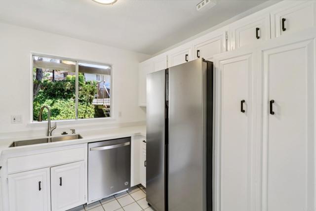 Detail Gallery Image 7 of 31 For 1964 Fairway Circle Dr, San Marcos,  CA 92078 - 2 Beds | 2 Baths
