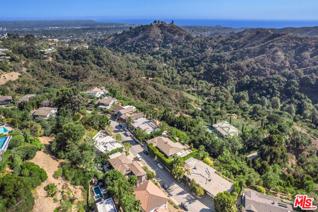 13481 Bayliss Road, Los Angeles CA: https://media.crmls.org/mediaz/0677e919-06a4-44cb-aa95-37803d1fe05c.jpg