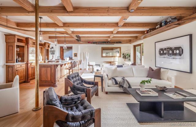 6884 El Camino Del Norte, Rancho Santa Fe CA: https://media.crmls.org/mediaz/0678d2f0-e36d-40ff-a86d-27abbddcc24c.jpg
