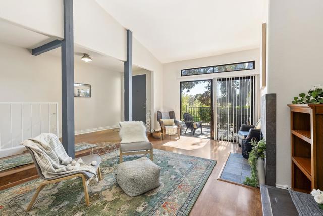 7337 Alicante Road, Carlsbad CA: https://media.crmls.org/mediaz/06790c2d-eb33-4357-90a7-c4c08f91e3f0.jpg
