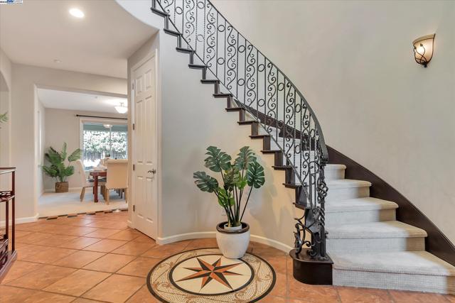 1517 Rampart Way, Brentwood CA: https://media.crmls.org/mediaz/06798f32-d957-44c9-acd4-0c8d464d7b9b.jpg