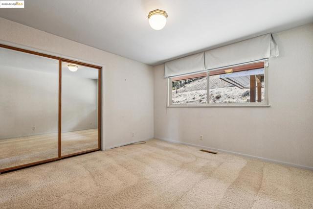 5201 Alhambra Valley Rd, Martinez CA: https://media.crmls.org/mediaz/0679d398-a630-41dc-b1cb-cfd233ae4703.jpg