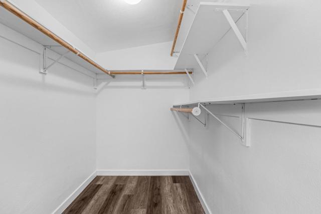 Image 15 of 49 For 1130 Breezewood Court