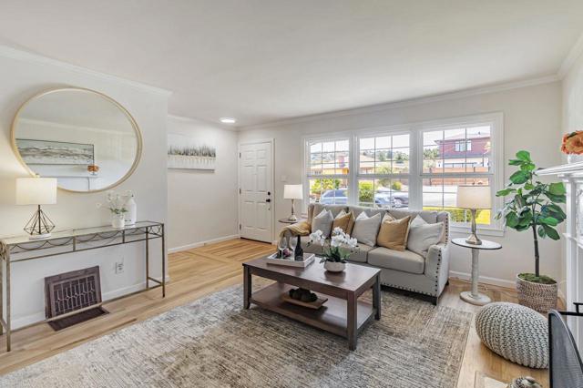 833 Alameda De Las Pulgas, Belmont CA: https://media.crmls.org/mediaz/067a31ca-409c-418d-a7a3-3fd8e63e7da3.jpg
