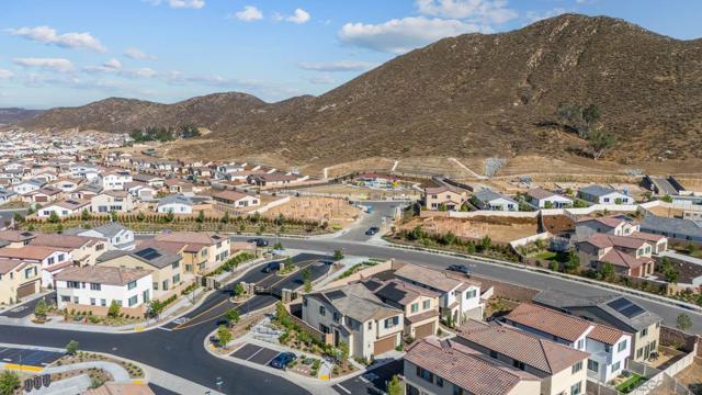 29566 Nini Ct, Winchester CA: https://media.crmls.org/mediaz/067a5e0c-0e25-4a94-9a36-92b0723ffae7.jpg