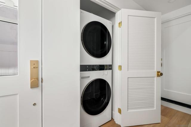 718 Nantasket Ct, San Diego CA: https://media.crmls.org/mediaz/067b0c36-ee4a-4123-bd7f-ba6a7fd63413.jpg